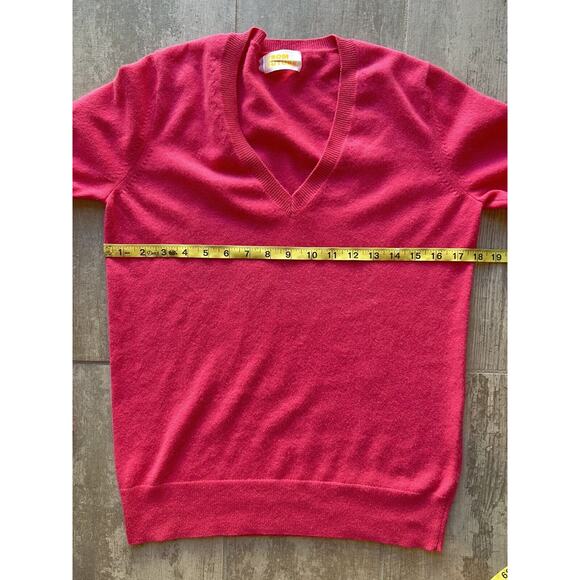 $225 FROM FUTURE Bright Pink V-Neck Pullover 100% Cashmere Sweater Designer M - Picture 8 of 8
